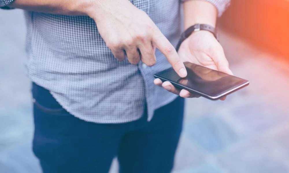 Γαλλία: Θα πουληθεί σε δημοπρασία το πρώτο SMS που στάλθηκε στην ιστορία